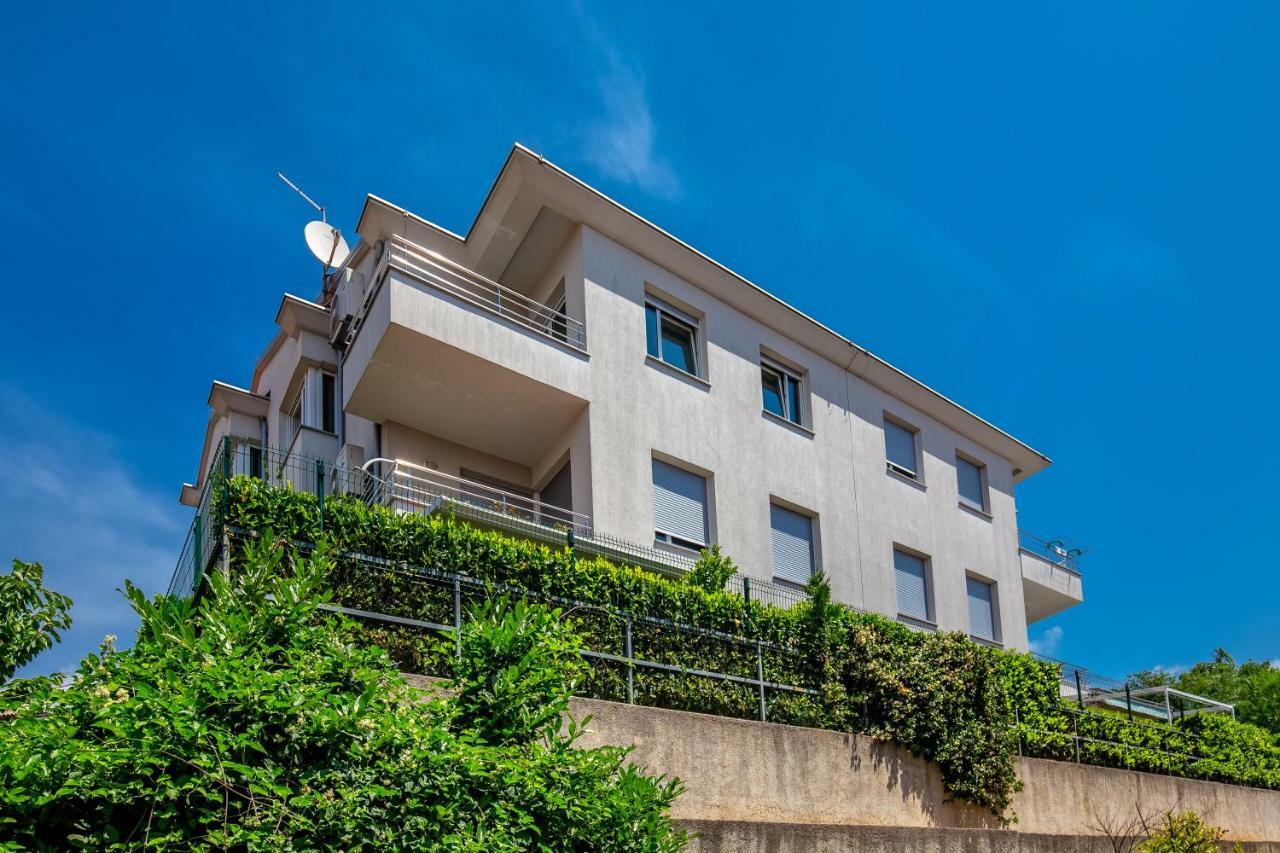 Apartment Bok Rijeka Bagian luar foto